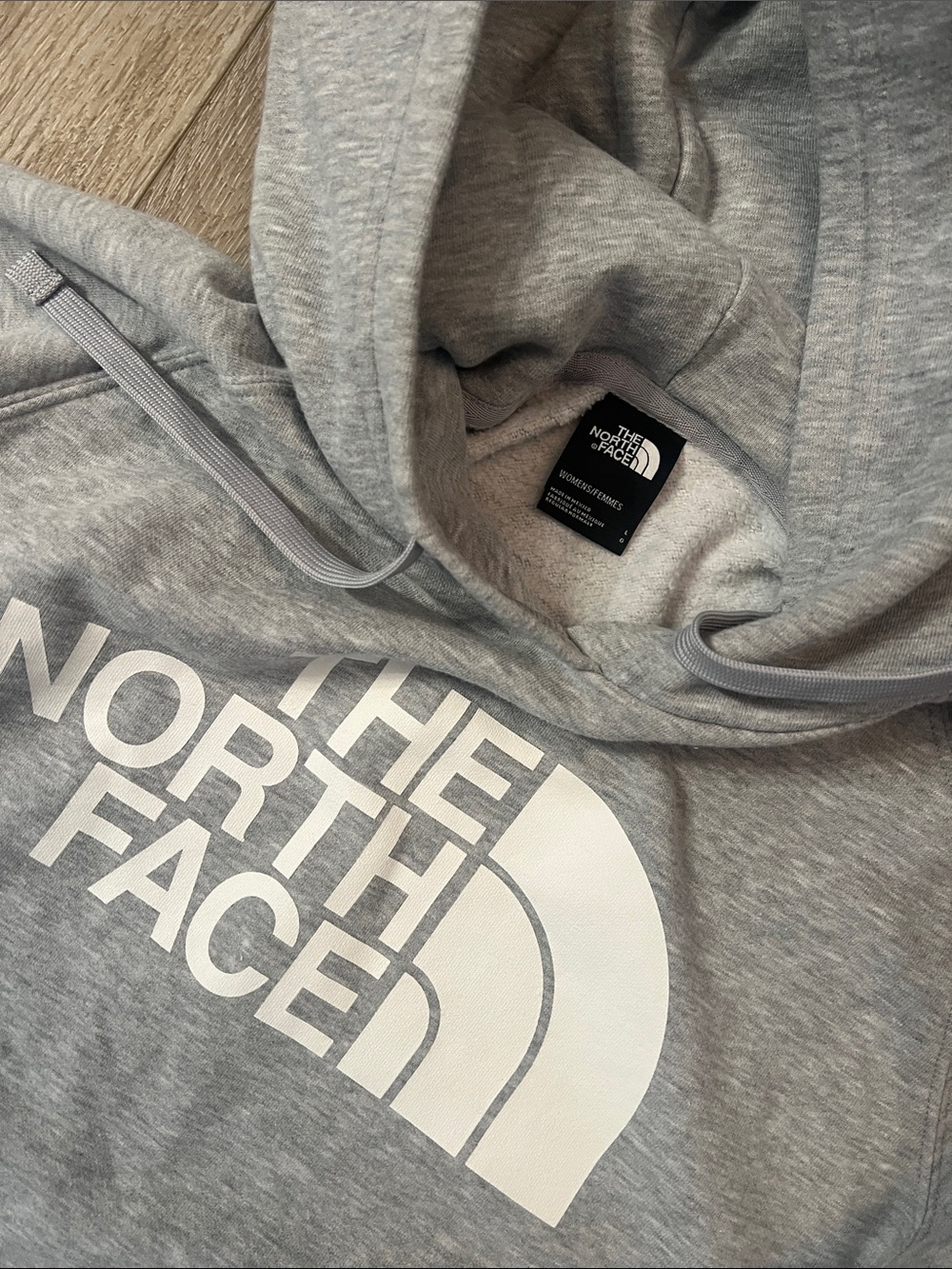The North Face - Light Gray Logo Pullover Hoodie, Great Condition! Size L - Picture 5 of 10